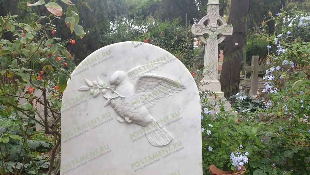 Барельеф голубь