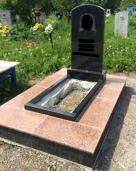 Мемориальный комплекс с Султаевским гранитом