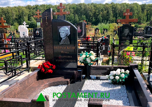 Портрет надгробный на стекле