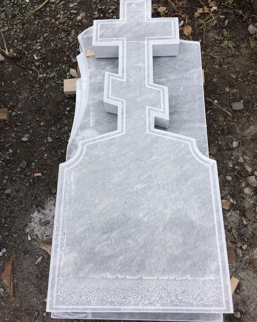 Крест из мрамора 2
