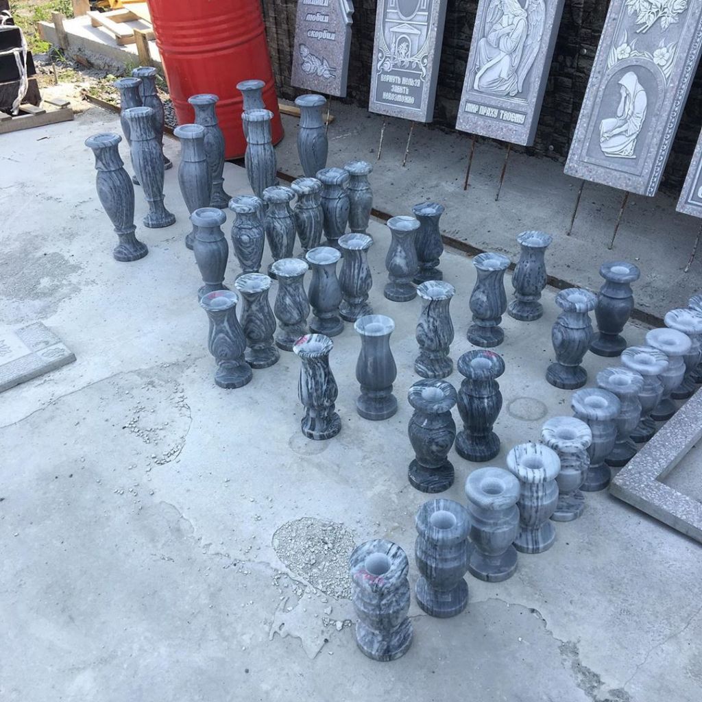 Вазы из Уфалейского мрамора