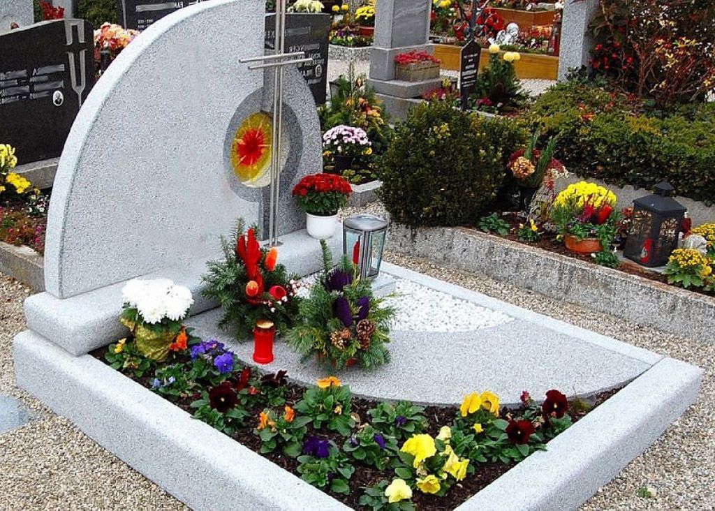 Светлый мемориальный комплекс