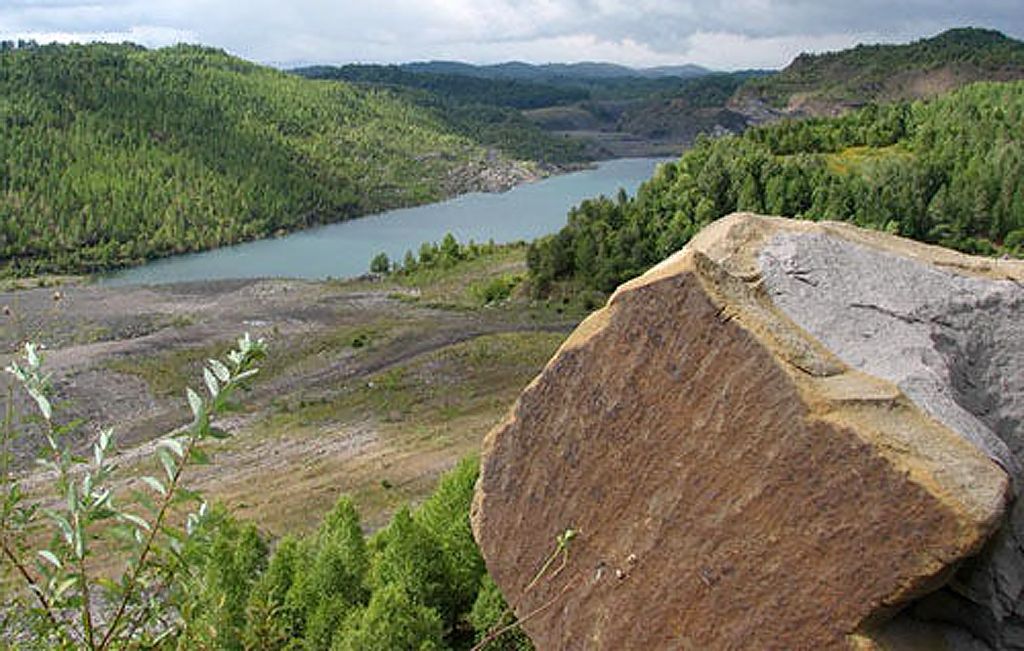 Карьер Междуреченский гранит