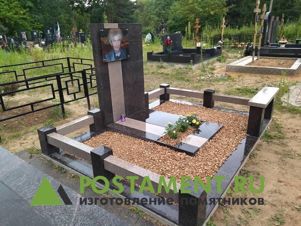 Надгробная плита из гранита
