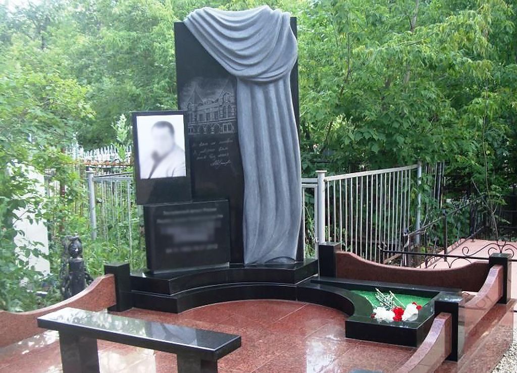 Благоустроенная могила