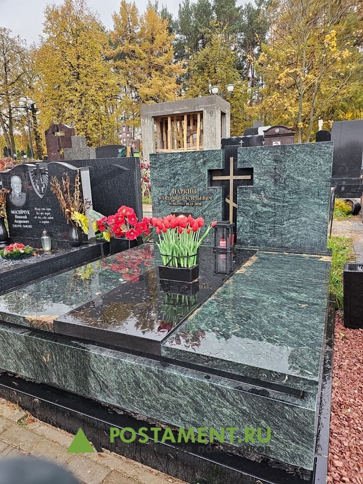 Ограда из индийского мрамора