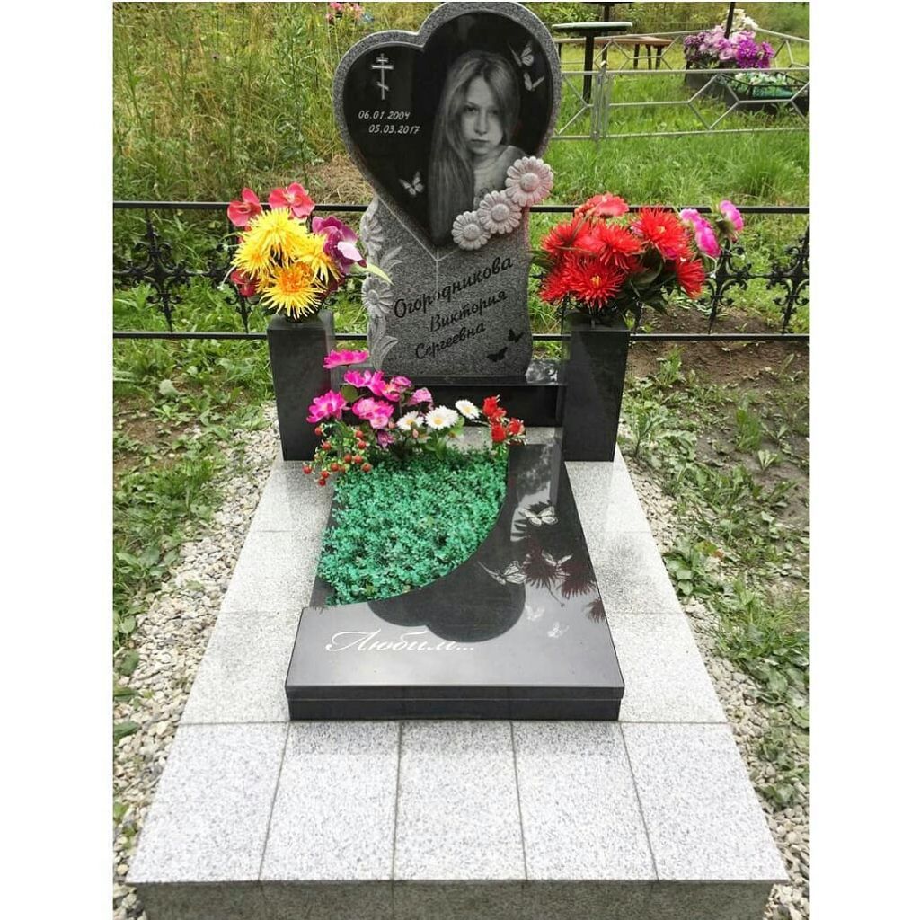 Гранитная вставка сердце