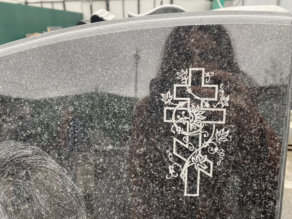 Крест на памятник лазерная гравировка