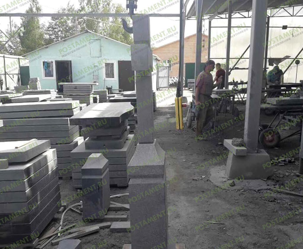 Фото с производства Постамент.ру