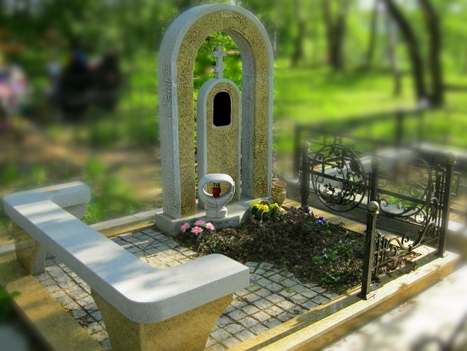 Памятник из гранита Gold