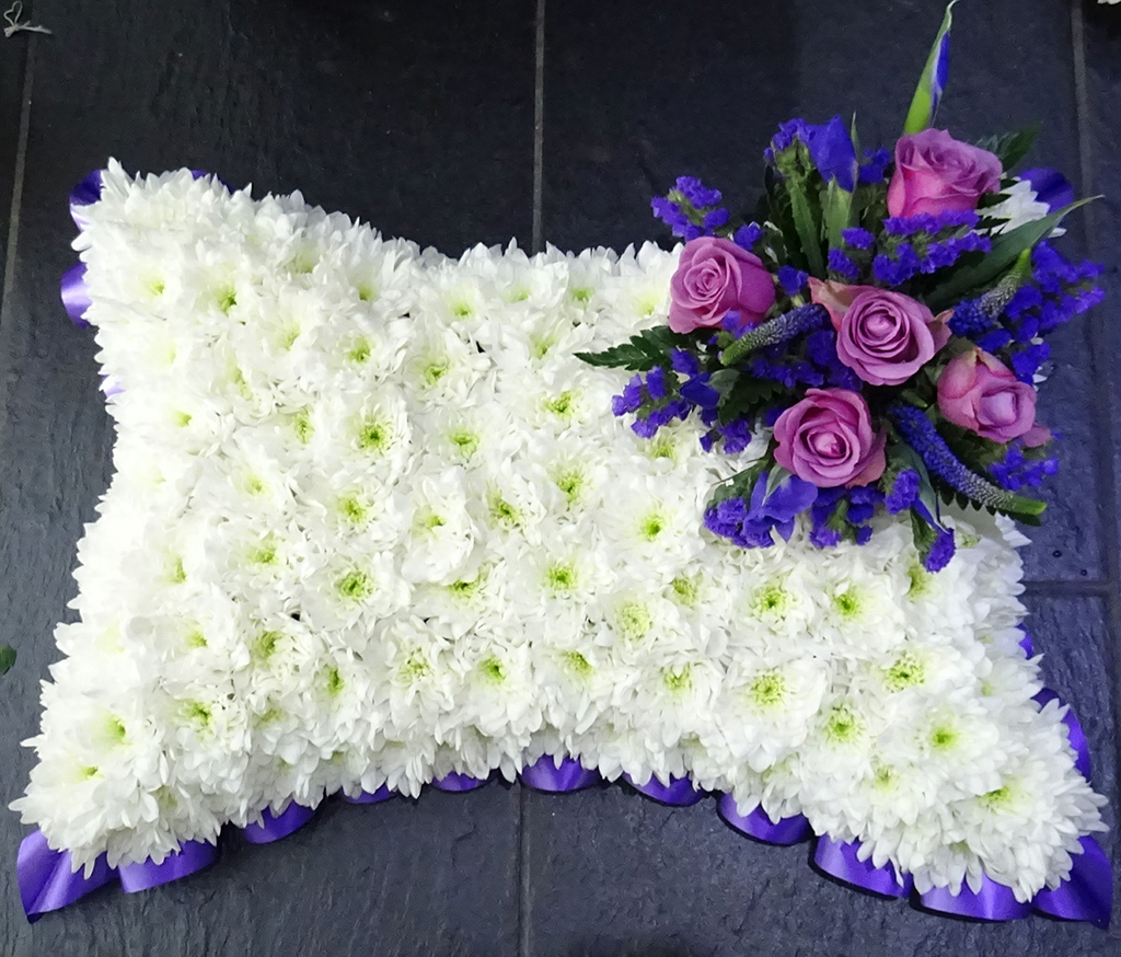 Подушка из цветов