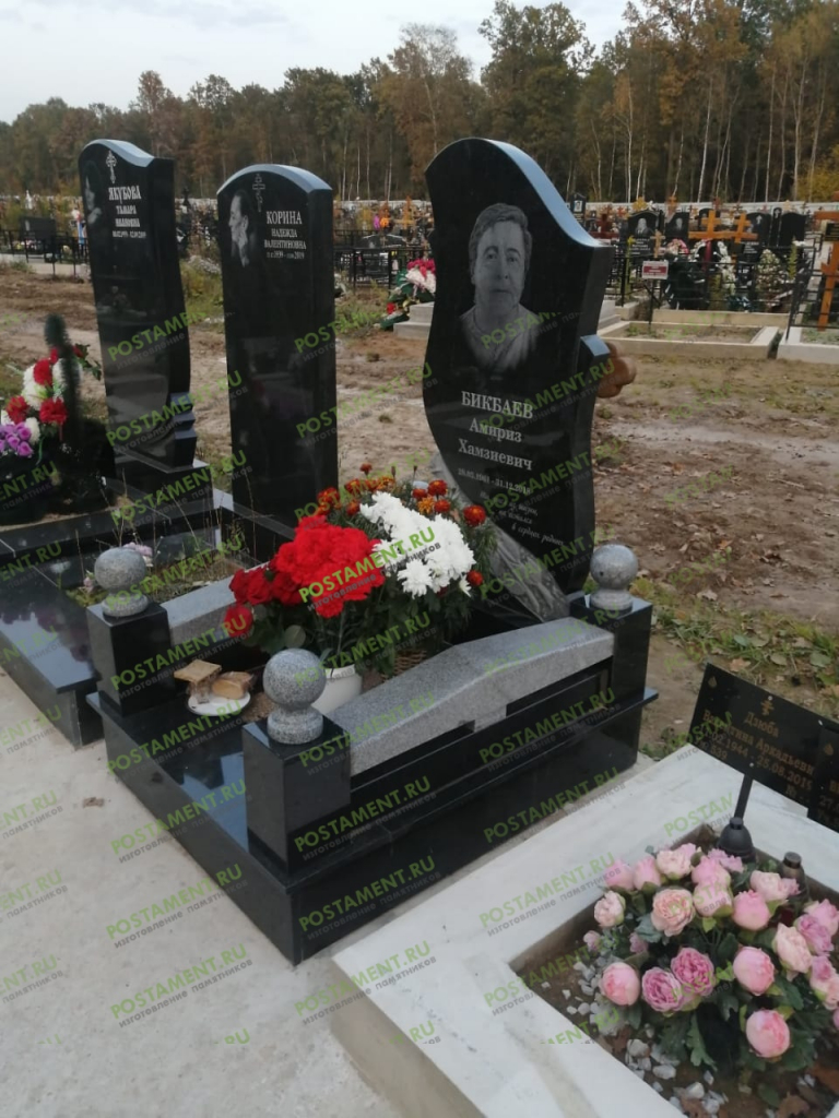 Памятник под захоронение урны