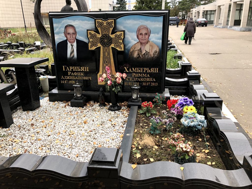 Гравировка хачкара на граните