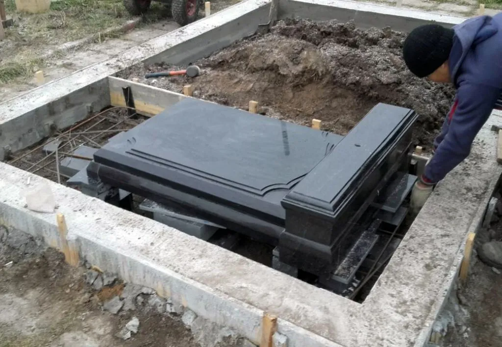 Установка памятника на могилу фото