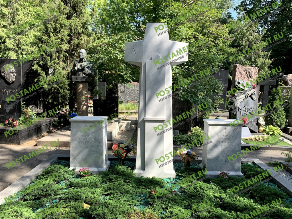 Могила Сергея Бондарчука