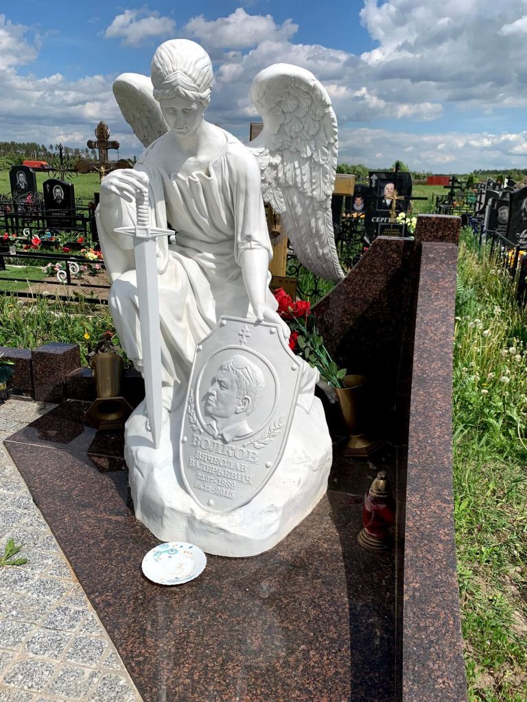 Гранит с красными вкраплениями 