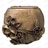 Ваза из бронзы 82134