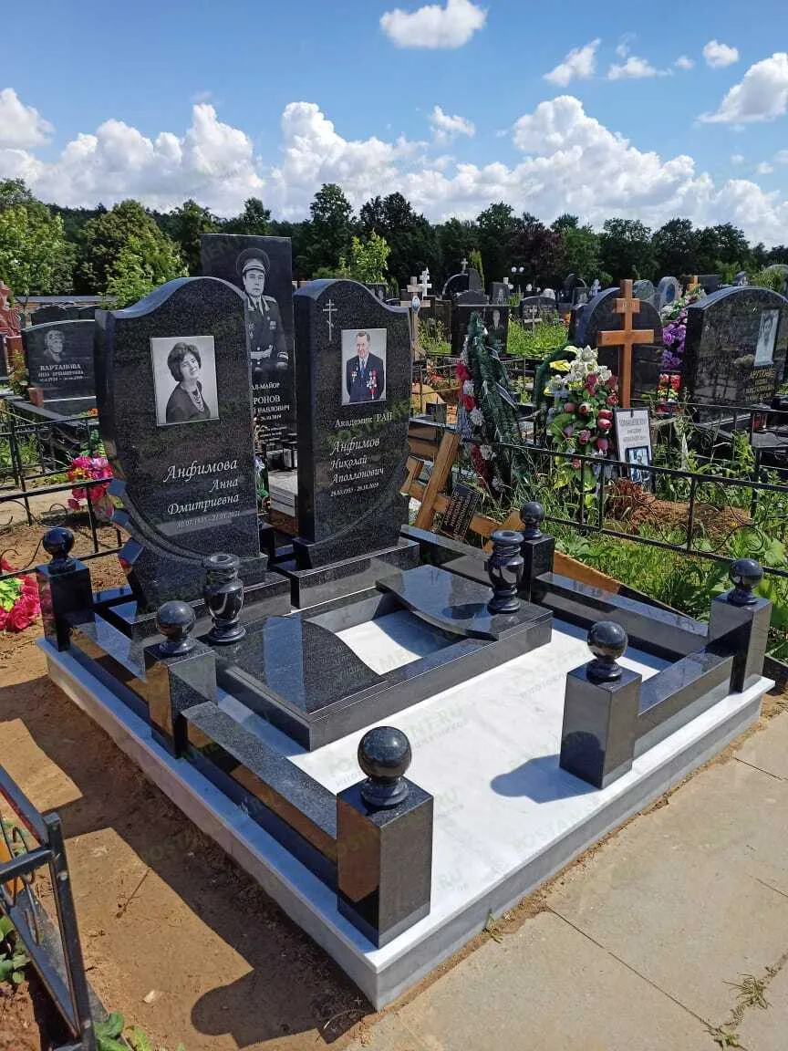 Мемориальный комплекс из гранита Габбро Диабаз