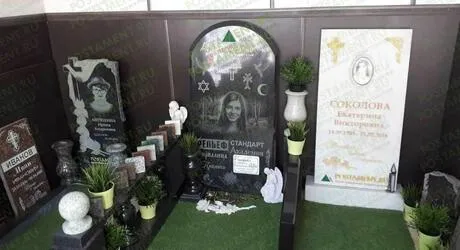 Искусственная трава для кладбища