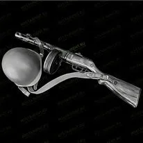 Военная каска и ружье  91508