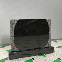 Памятник на могилу с розами № 17685