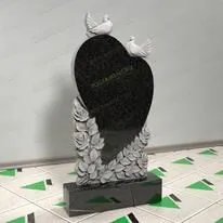 Памятник с сердцем и голубями № 12915