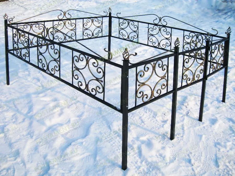 Кованая ограда на кладбище 34014