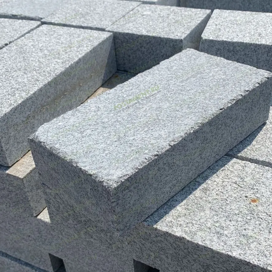 Брусчатка из серого гранита Цветок Урала