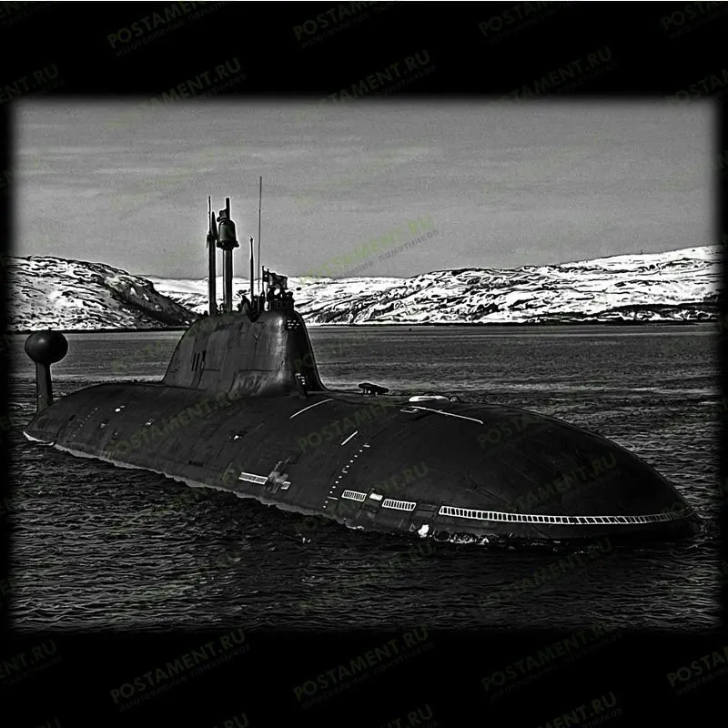 Подводная лодка для нанесения на памятник моряку