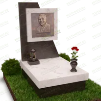 Мемориальный комплекс с барельефом № 18878