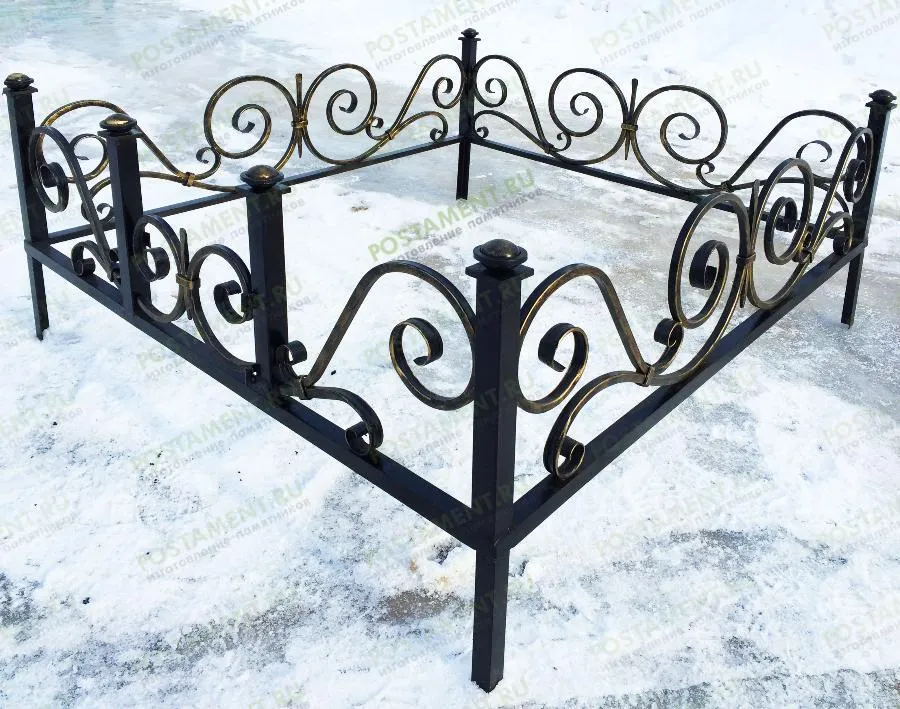 Кованая оградка на кладбище 34025