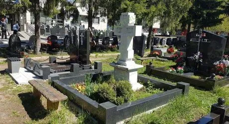 Мраморные кресты на могилу