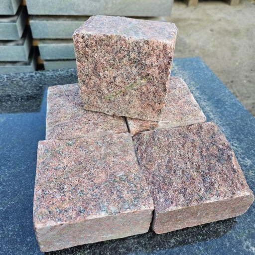 Брусчатка из гранита Сюксюянсаари на могилу