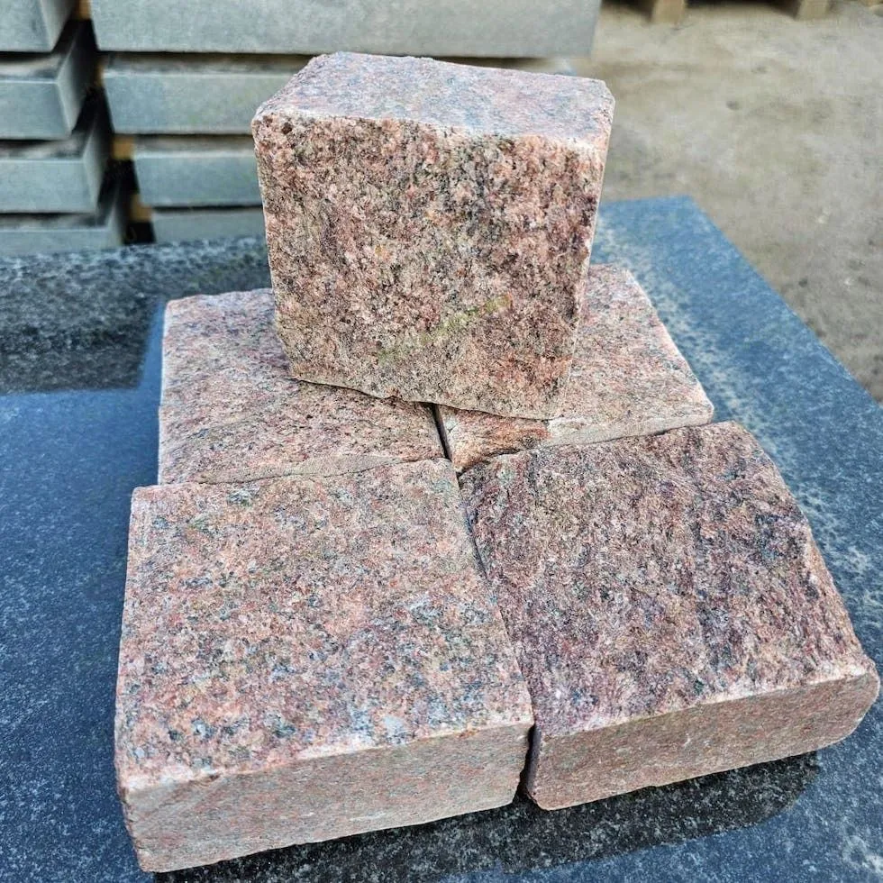 Брусчатка из гранита Сюксюянсаари на могилу