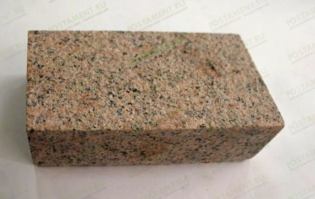 Неполированный гранит Головыринский