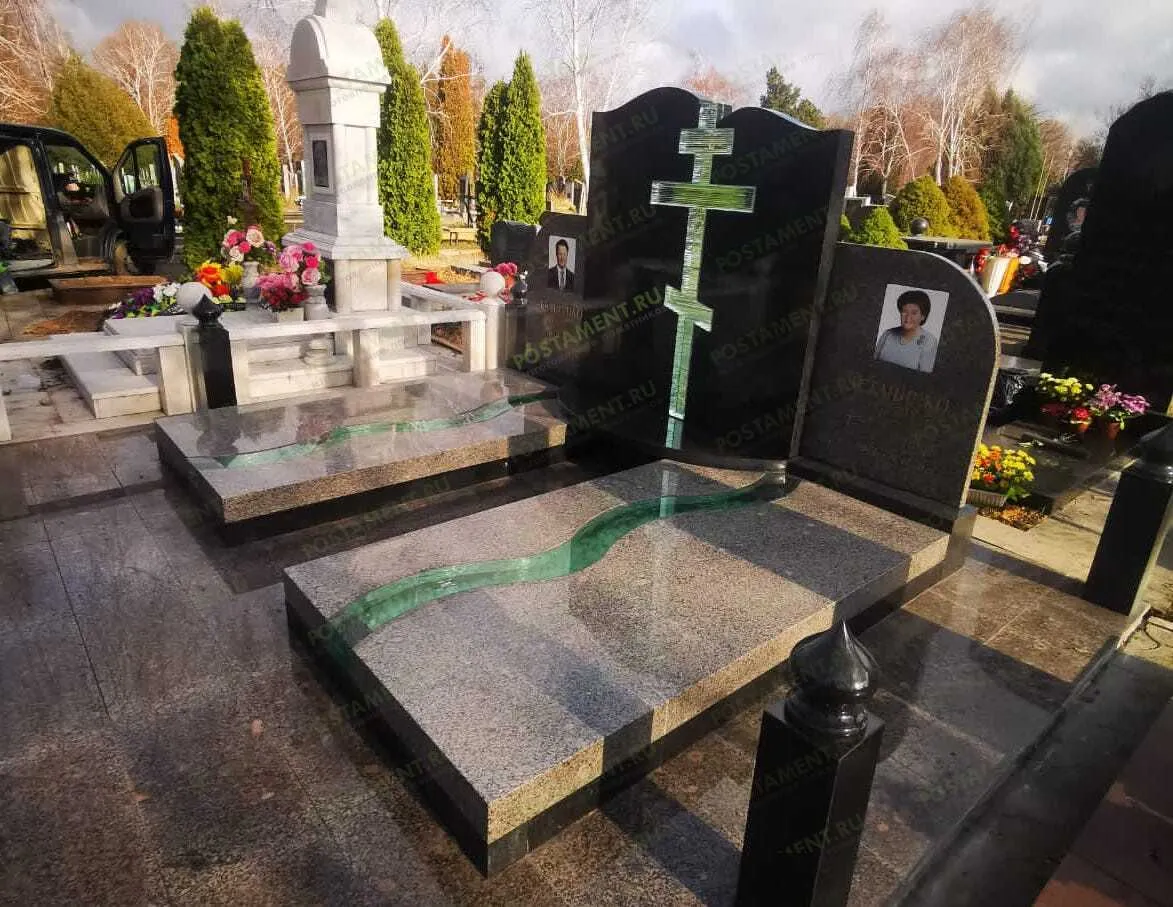 Крест из стекла