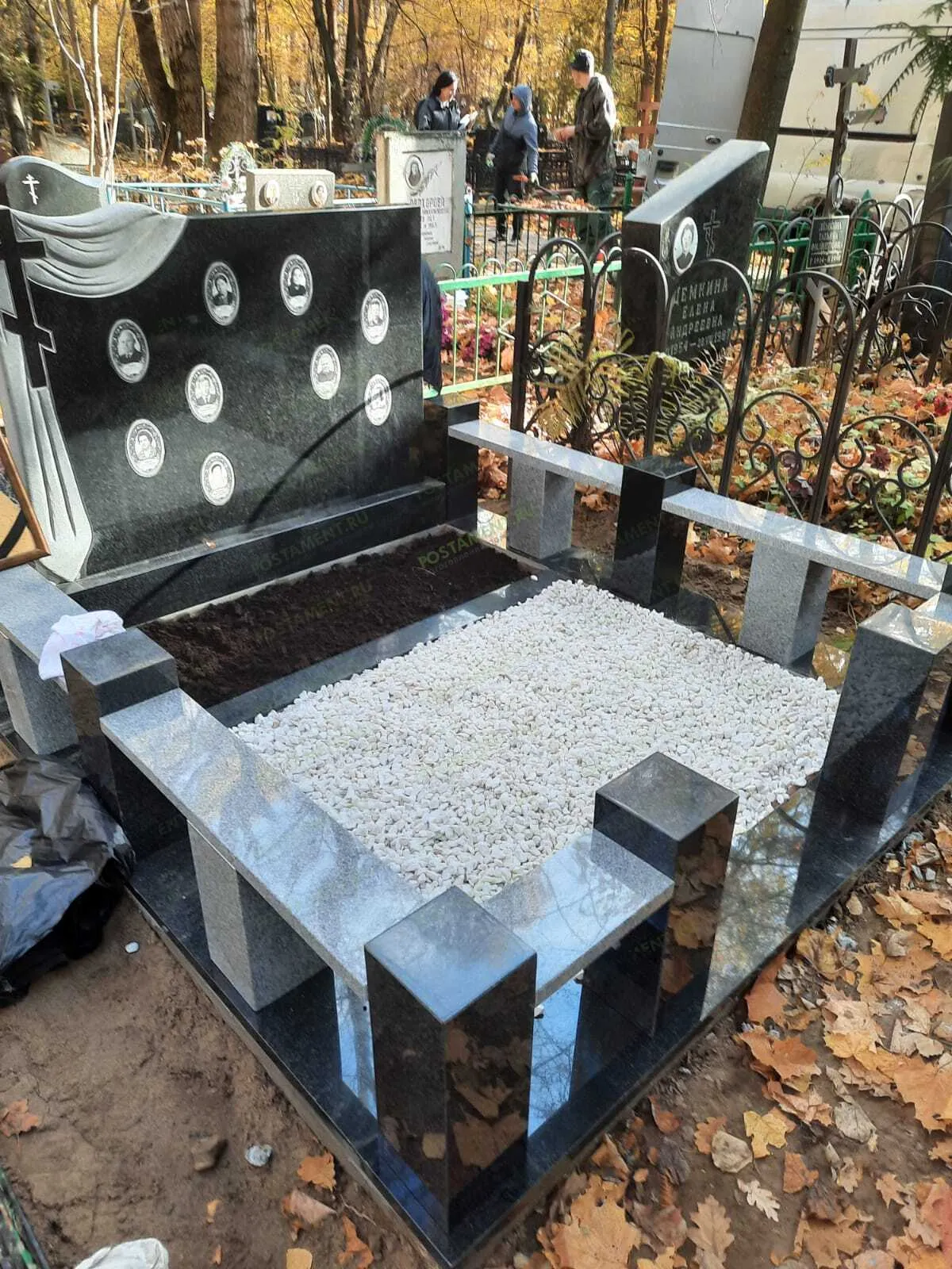 Семейный памятник