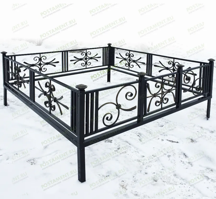Кованая ограда на кладбище 34020