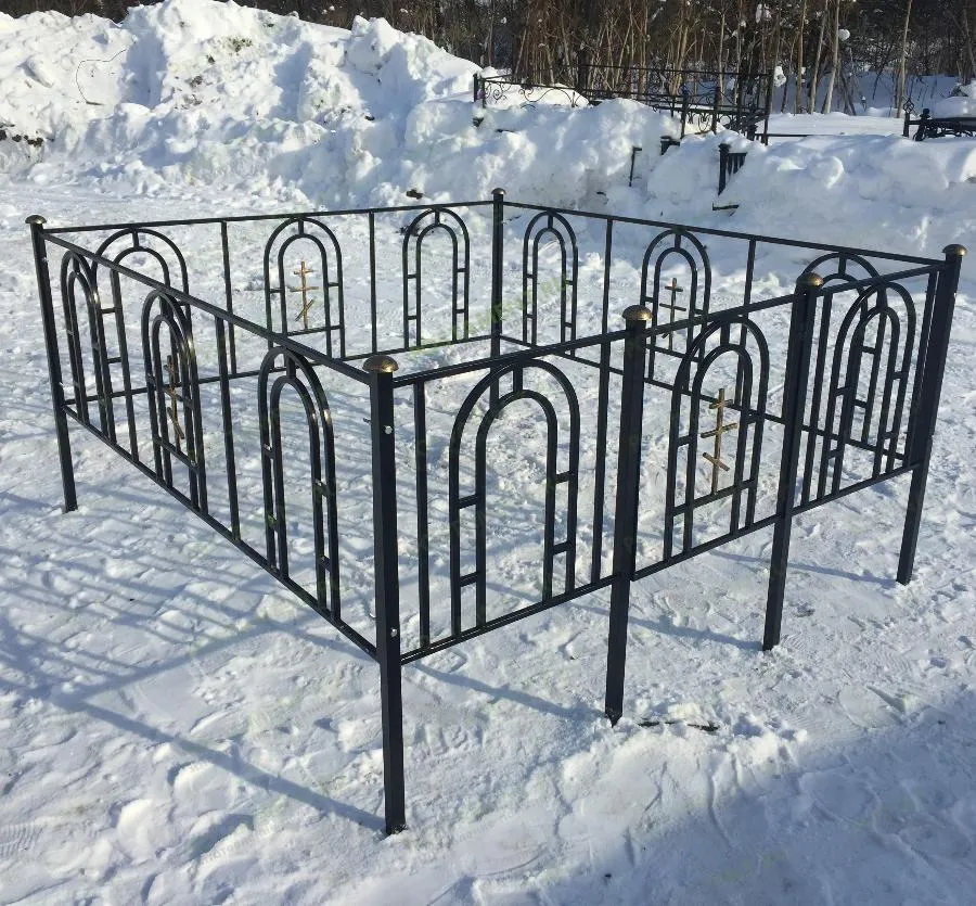 Кованая ограда на кладбище 34010