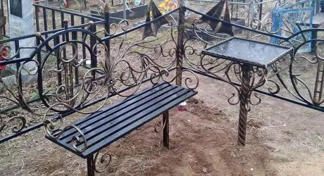 Кованые столы и лавки на могилу